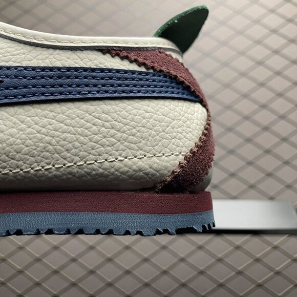 Mexico 66 White Leather Suede Sneakers Onitsuka Tiger - Picture 4 of 7